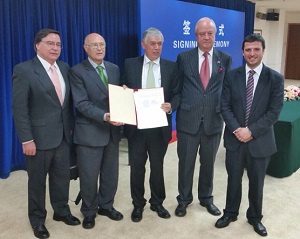 AR con Ministro Agricultura Forche