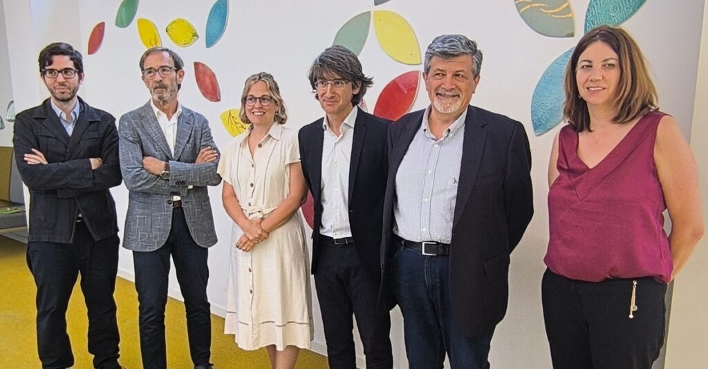 Afrucat y Eurecat se unen para transformar el sector frutícola con innovación tecnológica Afrucat y Eurecat se unen para transformar el sector frutícola con innovación tecnológica