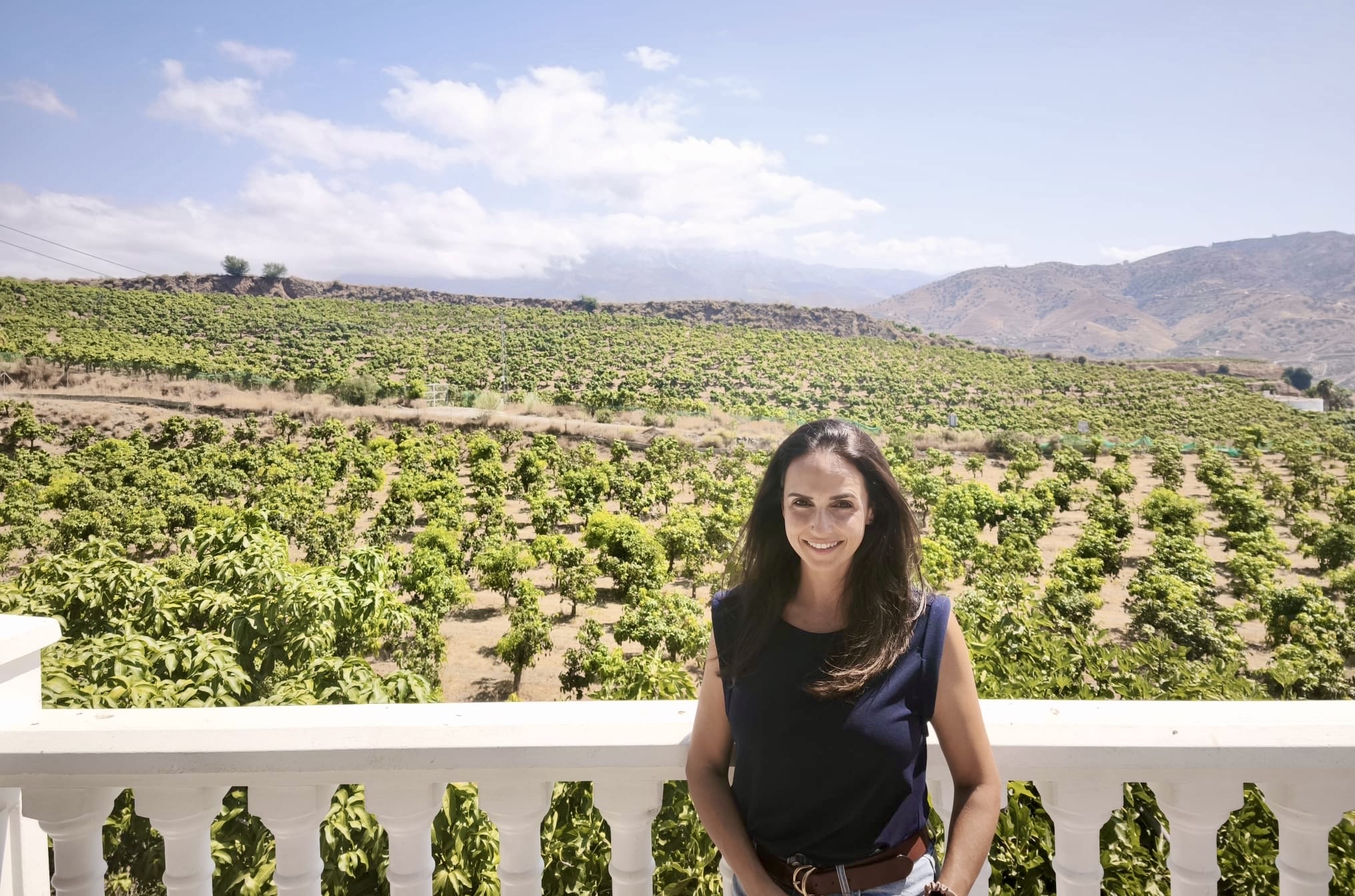 José María López es el nuevo presidente de la Asociación Española de Tropicales 3 Elena Ruiz Terrón, propietaria de tercera generación de una de las fincas pioneras en el cultivo de tropicales en España, hace historia en la AET tras convertirse en la primera mujer en asumir la vicepresidencia.