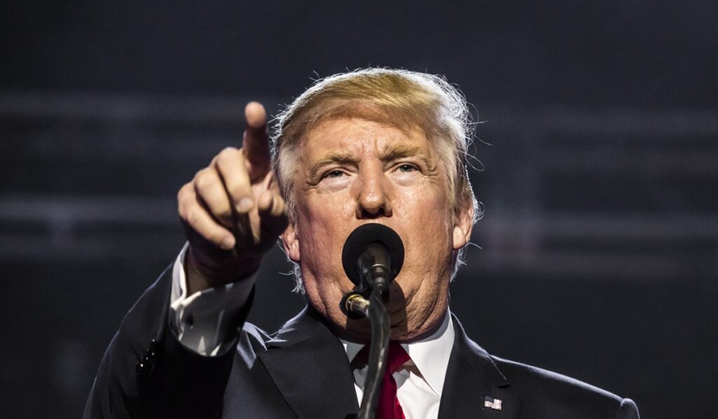 Estados Unidos impone nuevos aranceles a decenas de países Estados Unidos impone nuevos aranceles a decenas de países