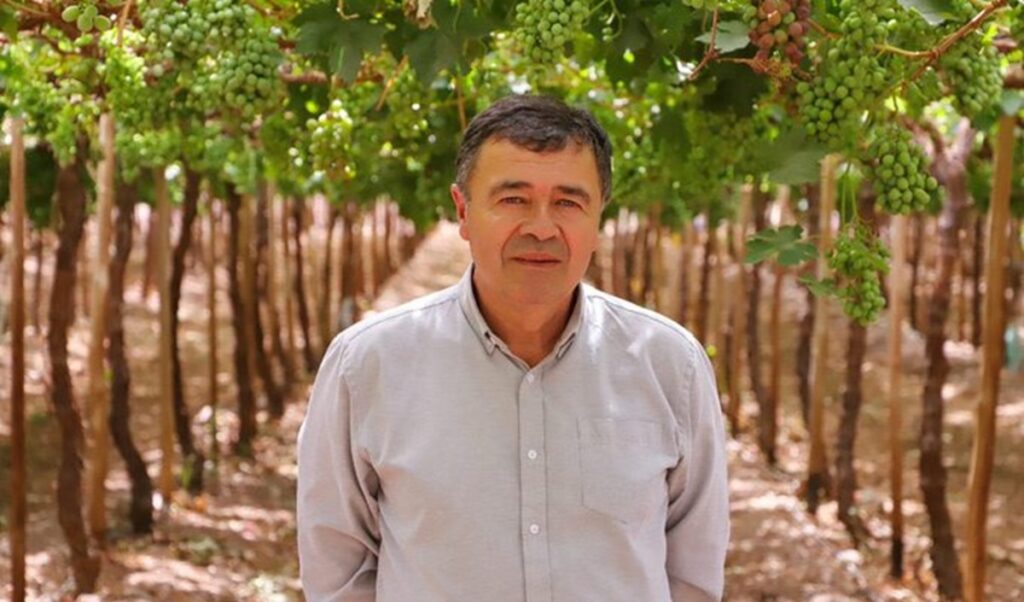 Cambios en el Ministerio de Agricultura de Chile: Esteban Valenzuela deja el cargo por motivos políticos