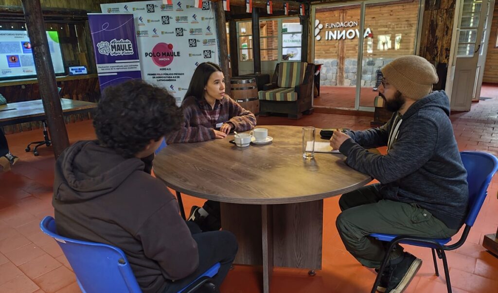 Emprendedores de la Academia Maule Agro Futuro vivieron una jornada de mentorías personalizadas con expertos