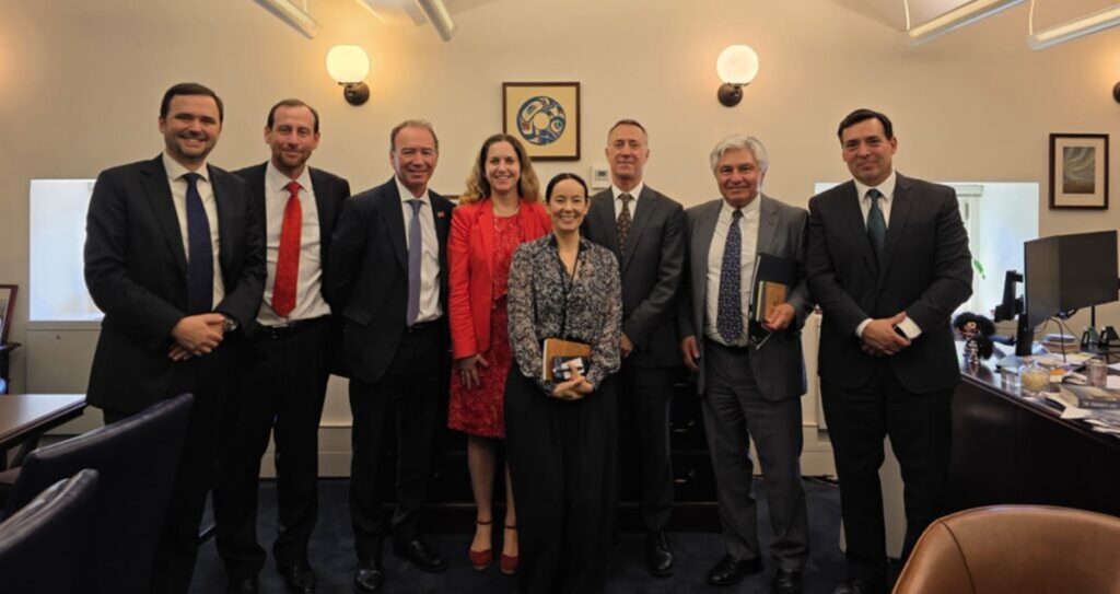 Frutas de Chile refuerza lazos con autoridades de EE.UU. y destaca el impacto económico del sector exportador Frutas de Chile refuerza lazos con autoridades de EE.UU. y destaca el impacto económico del sector exportador