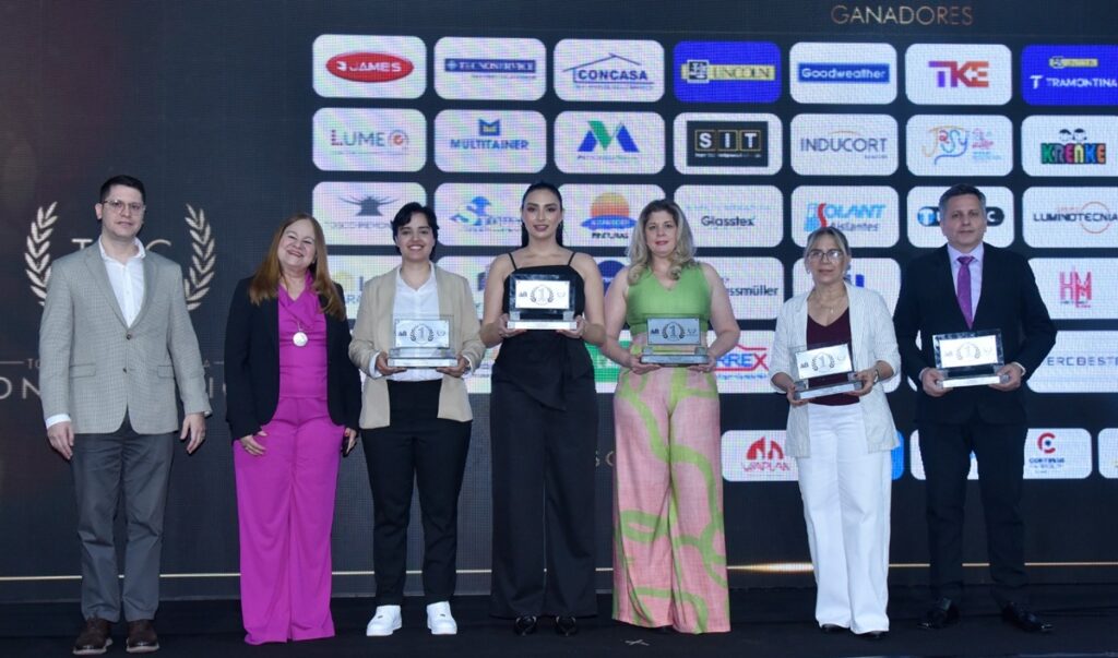 ALO Rental Paraguay es premiada como número 1 en el Top de Marcas 2025