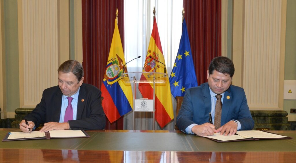España y Ecuador firman acuerdo de cooperación que impulsa la innovación, la sostenibilidad y la agricultura familiar