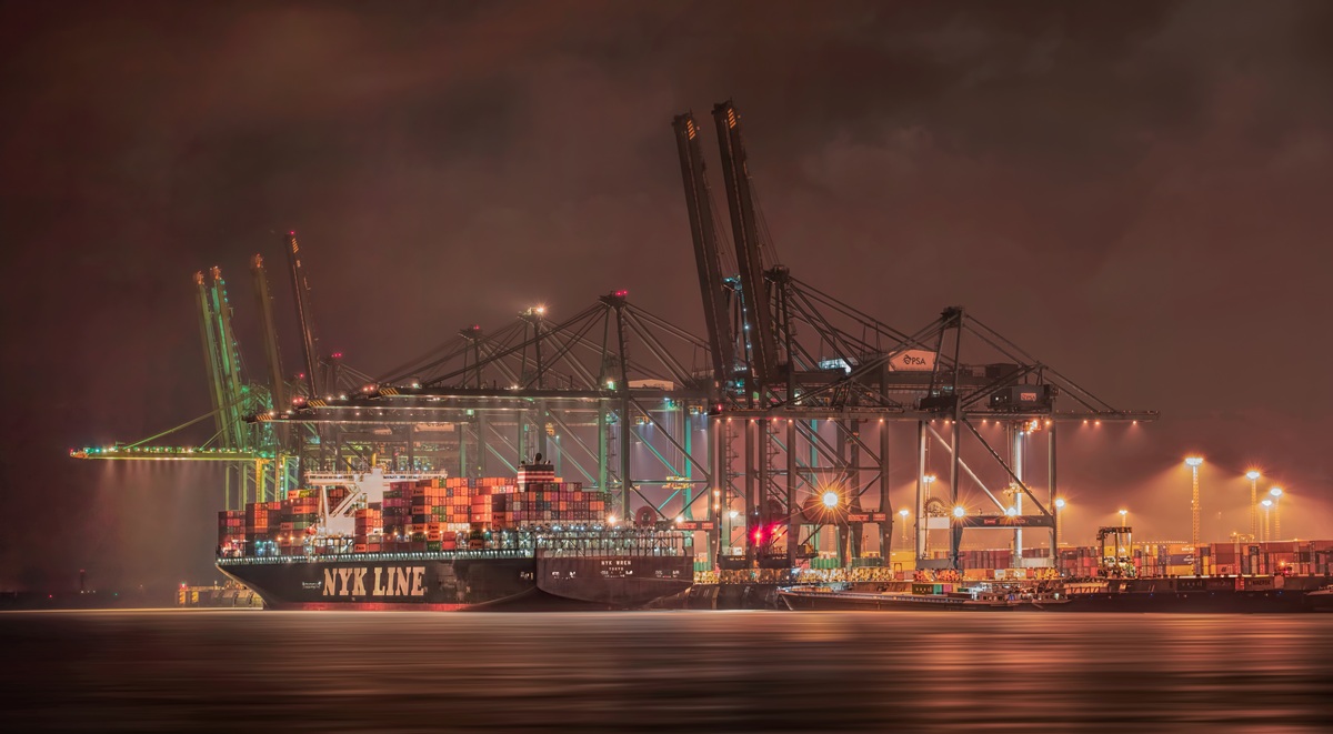 Huelgas afectan operaciones en los puertos de Rotterdam y Amberes 3 Huelgas afectan operaciones en los puertos de Rotterdam y Amberes