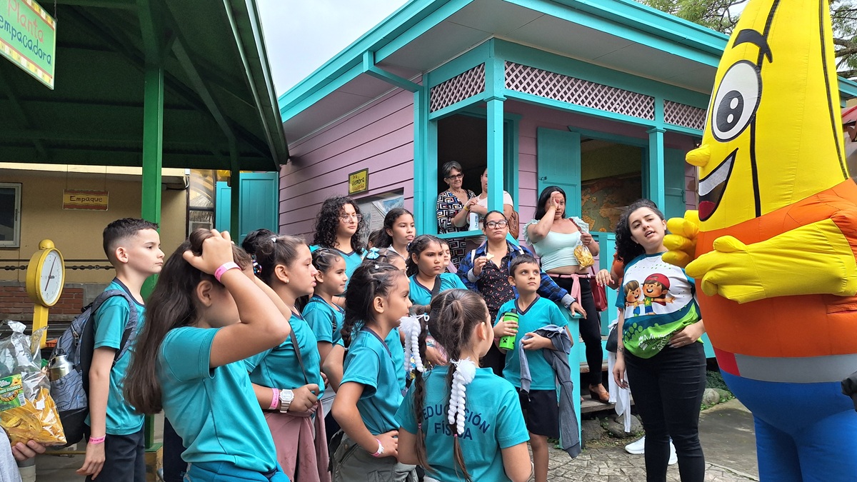 Estudiantes de zonas rurales visitan el Museo de los Niños gracias a programa de la industria bananera de Costa Rica 6 Estudiantes de zonas rurales visitan el Museo de los Niños gracias a programa de la industria bananera