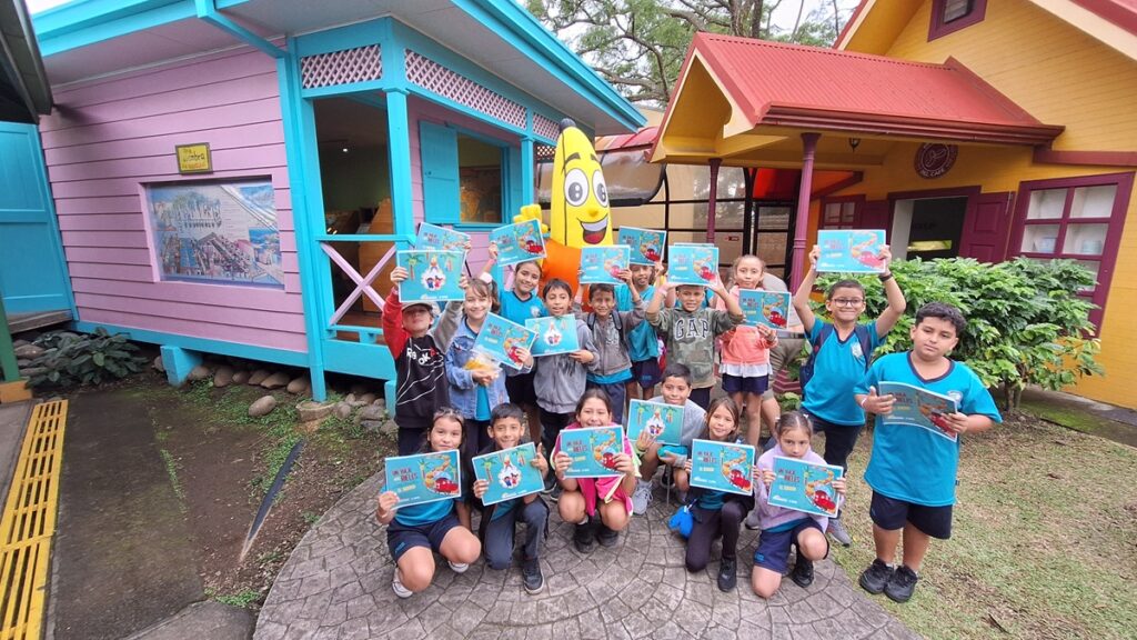 Estudiantes de zonas rurales visitan el Museo de los Niños gracias a programa de la industria bananera de Costa Rica