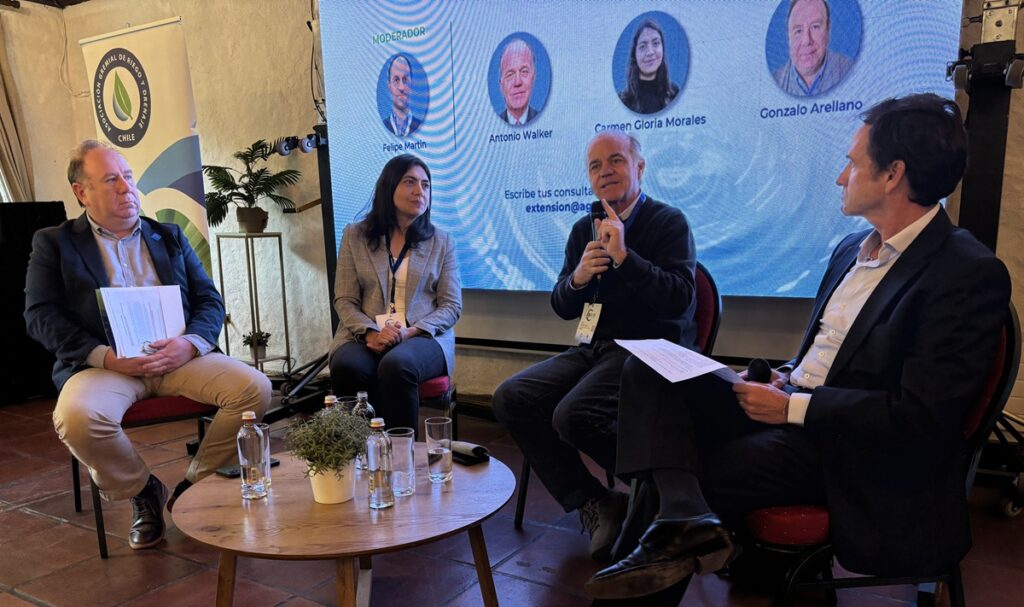 Líderes del riego y la agricultura coinciden: el futuro del agro chileno es sostenible