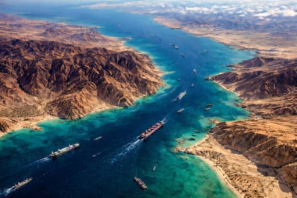 La industria naviera entra en modo defensivo tras ataques estadounidense-israelíes en Medio Oriente