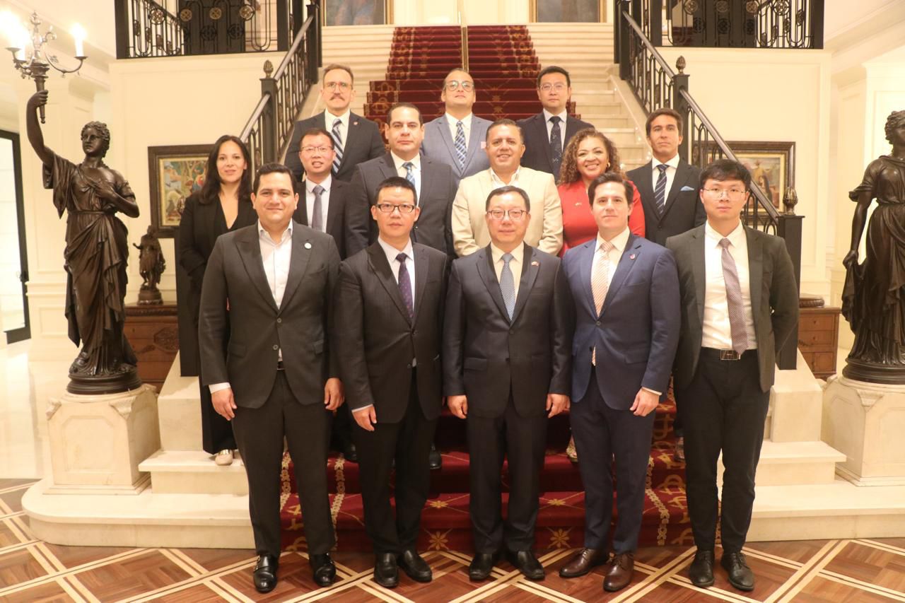 La industria agroexportadora de Ecuador se reunió con el embajador de China 
