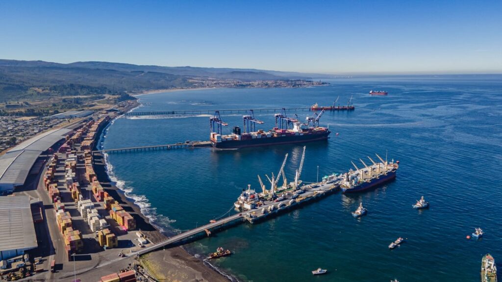 Puerto Coronel se posiciona entre los terminales más eficientes del mundo y lidera ranking portuario en Chile