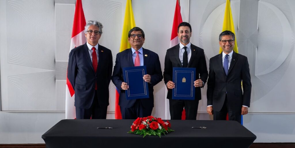 Ecuador firma Tratado de Libre Comercio con Canadá: 99,6% de sus exportaciones ingresarán con arancel cero