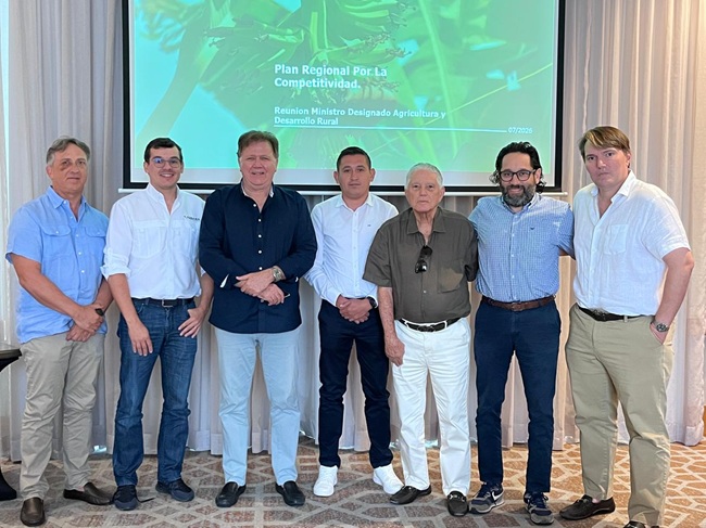 Colombia: Gobierno y sector bananero acuerdan medidas para fortalecer la competitividad 2 Foto Asbama Reunion 2