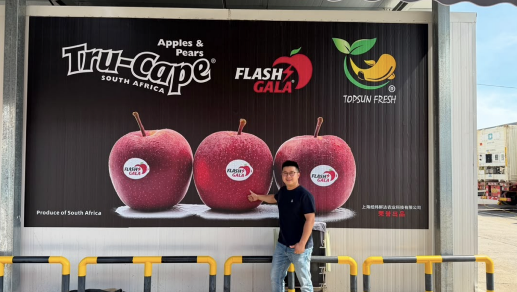 Importador chino apoya a las manzanas sudafricanas con histórica campaña de vallas publicitarias