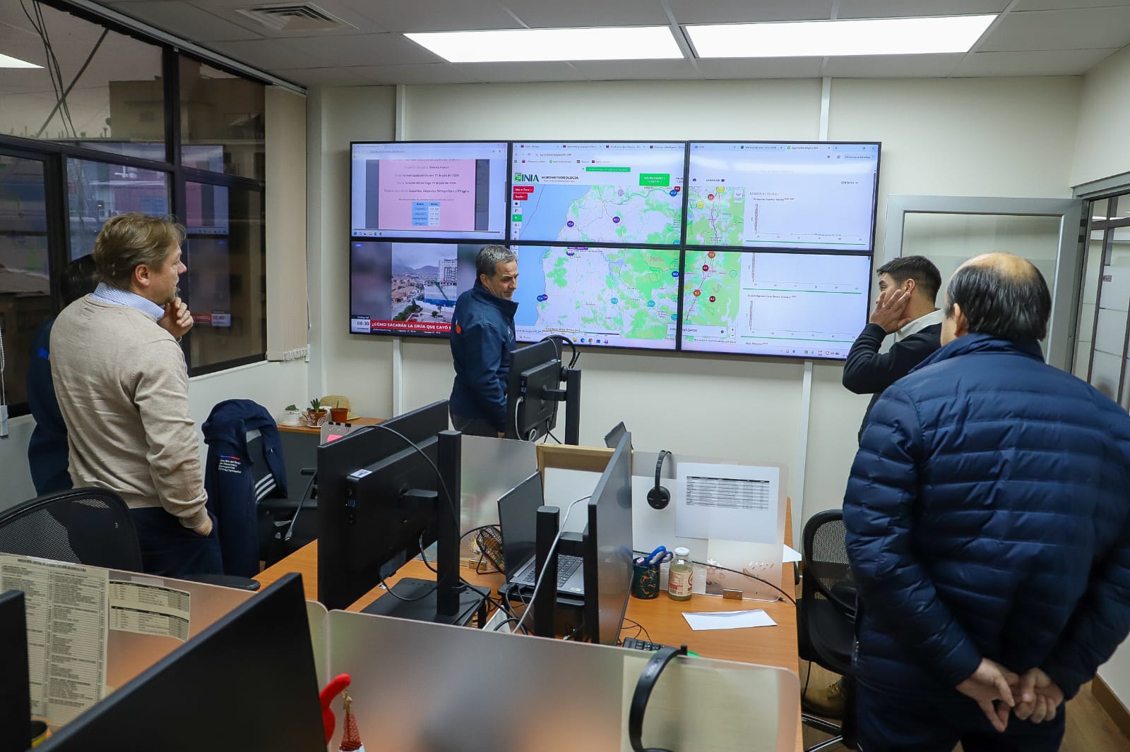 Ministerio de Agricultura de Chile monitorea zonas agrícolas por sistema frontal: reportan daños puntuales en invernaderos y praderas 2 Minagri mantiene monitoreo en zonas agrícolas por sistema frontal: reportan daños puntuales en invernaderos y praderas