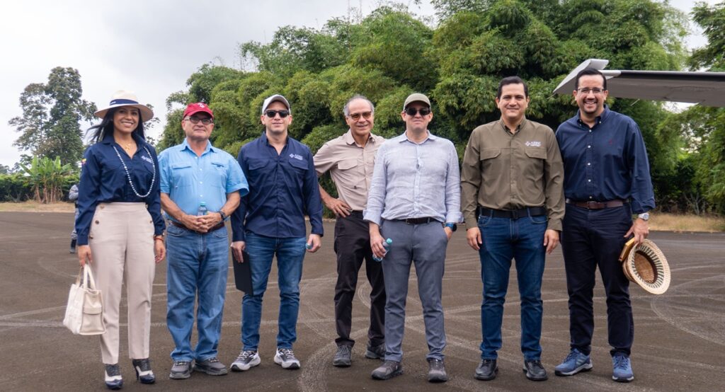 FMI constata en Ecuador el rol estratégico del sector bananero para la economía y la estabilidad social