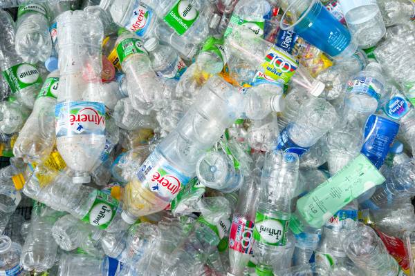 Cambio hacia envases plásticos sostenibles enfrenta obstáculos regulatorios y de mercado 3 recycled plastics