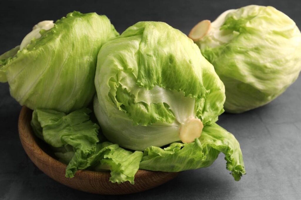 Taylor Farms suspenderá envíos de lechuga mexicana debido a brote de ciclosporiasis